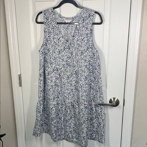 Lucky Brand linen dress in a blue, white and black floral print size large
